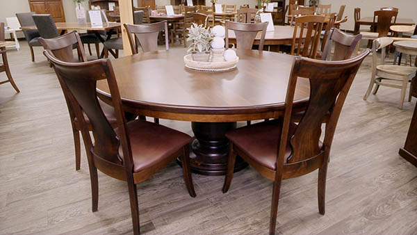 Round Table with Chairs